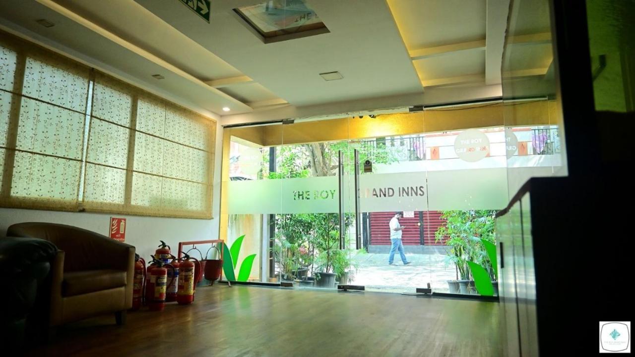 The Roy Grand Inns Bangalore Exterior foto